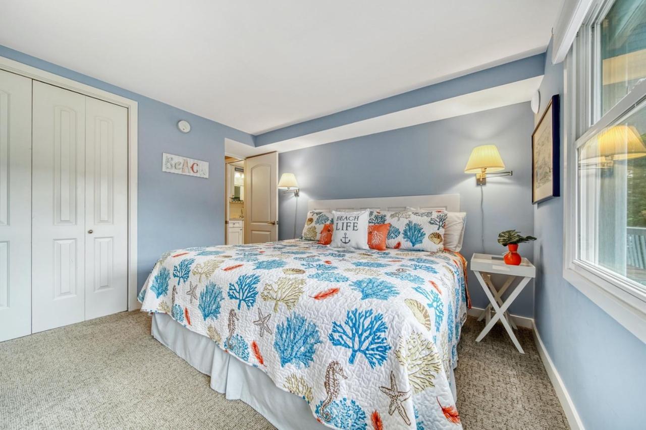 Holiday Hill Resort Saugatuck Extérieur photo