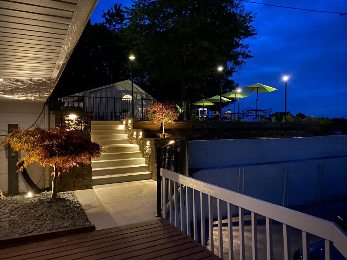 Holiday Hill Resort Saugatuck Extérieur photo
