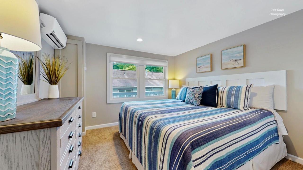 Holiday Hill Resort Saugatuck Extérieur photo