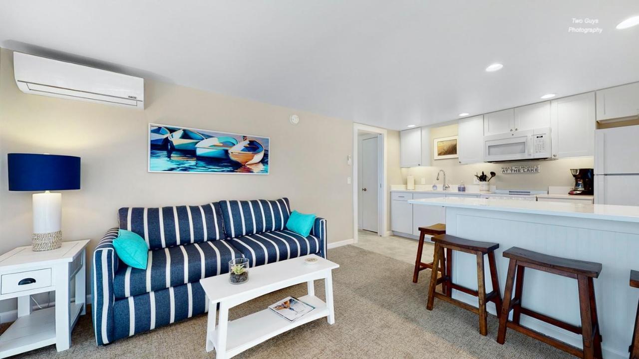 Holiday Hill Resort Saugatuck Extérieur photo